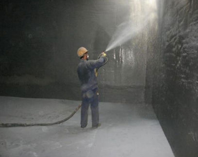 使用聚脲防腐產品噴涂的優勢具體體現在哪里